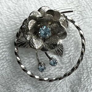 Chic Silver and Blue Gem Brooch